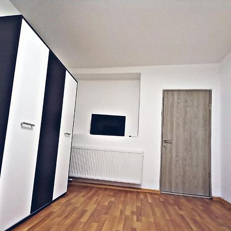 Camere In Regim Hotelier Брашов Екстериор снимка