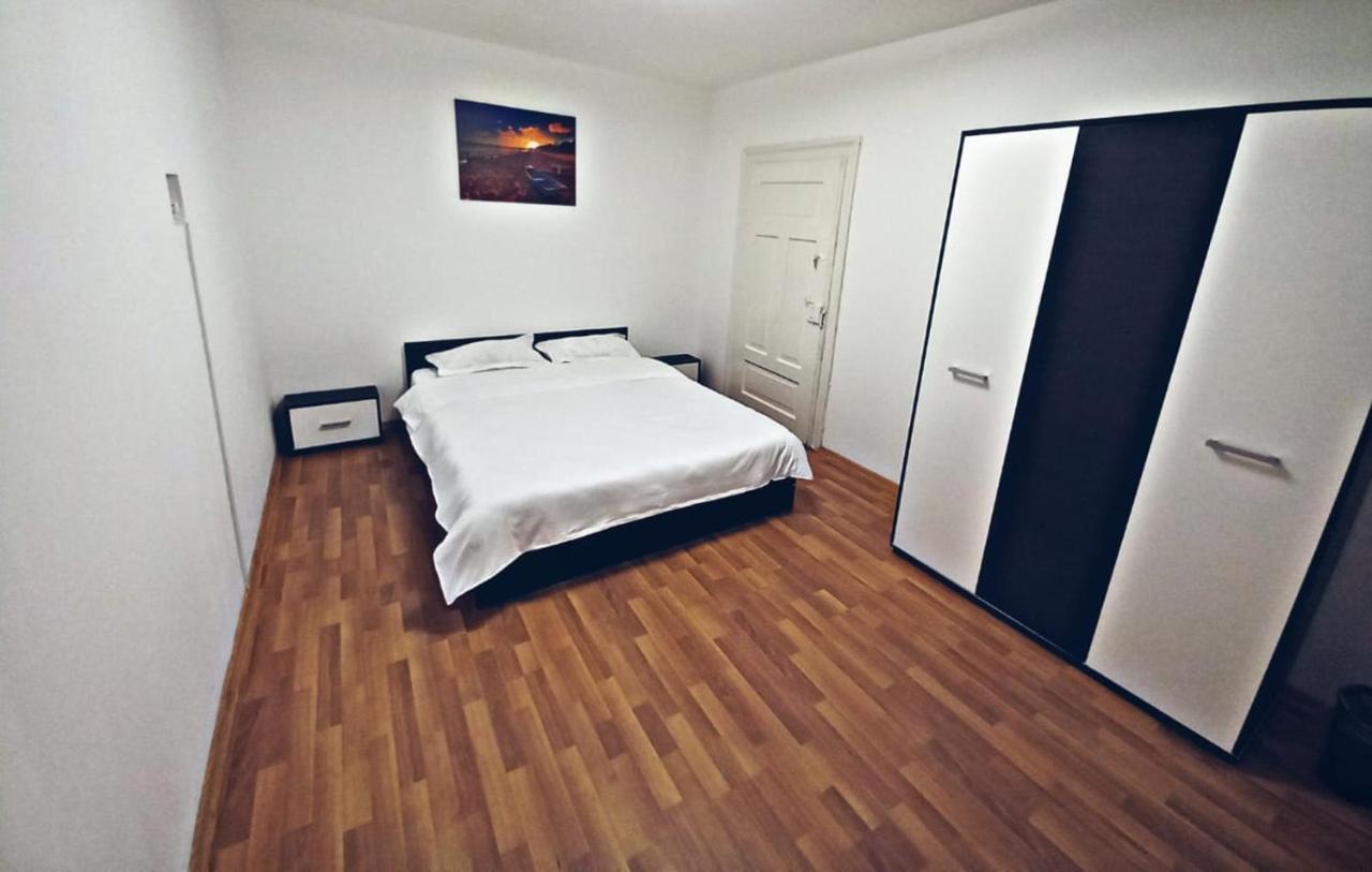 Camere In Regim Hotelier Брашов Екстериор снимка
